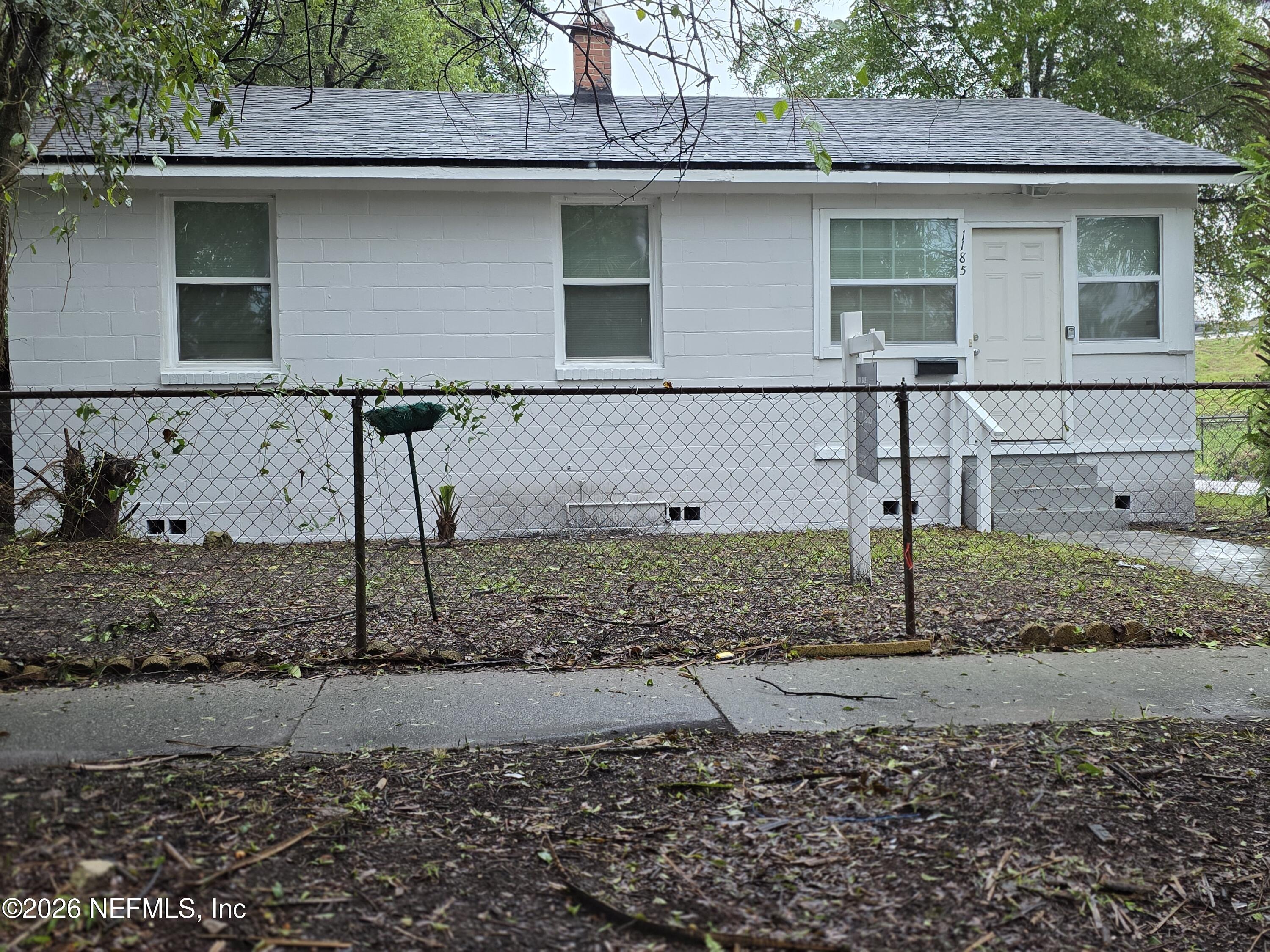 1185 E 18th Street — photo