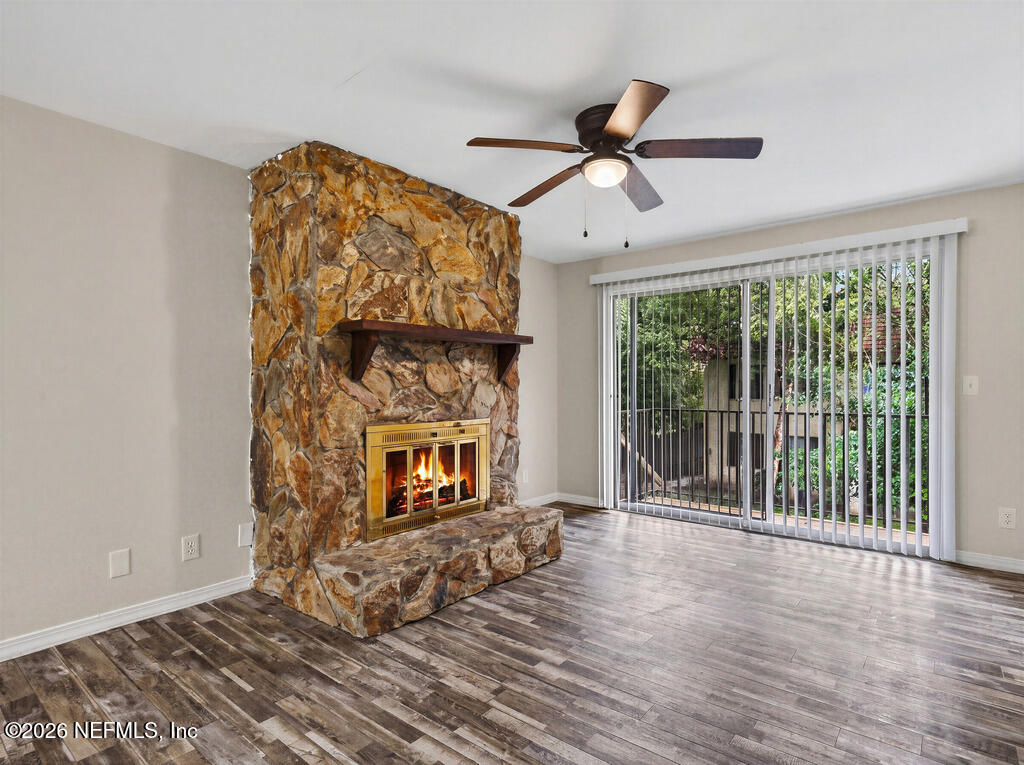 1672 El Camino Road Unit 3 — photo