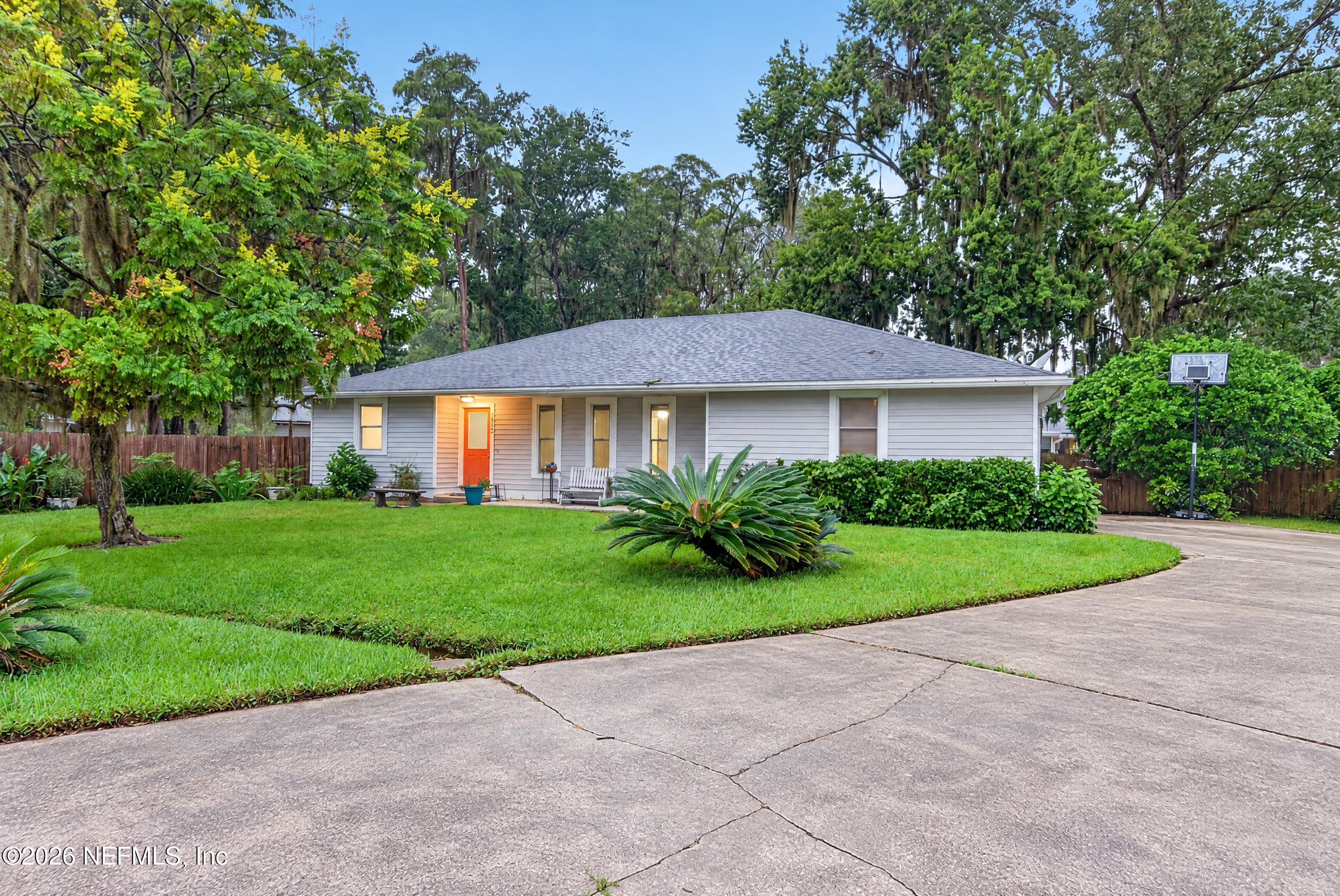 10704 Spurs Court — photo