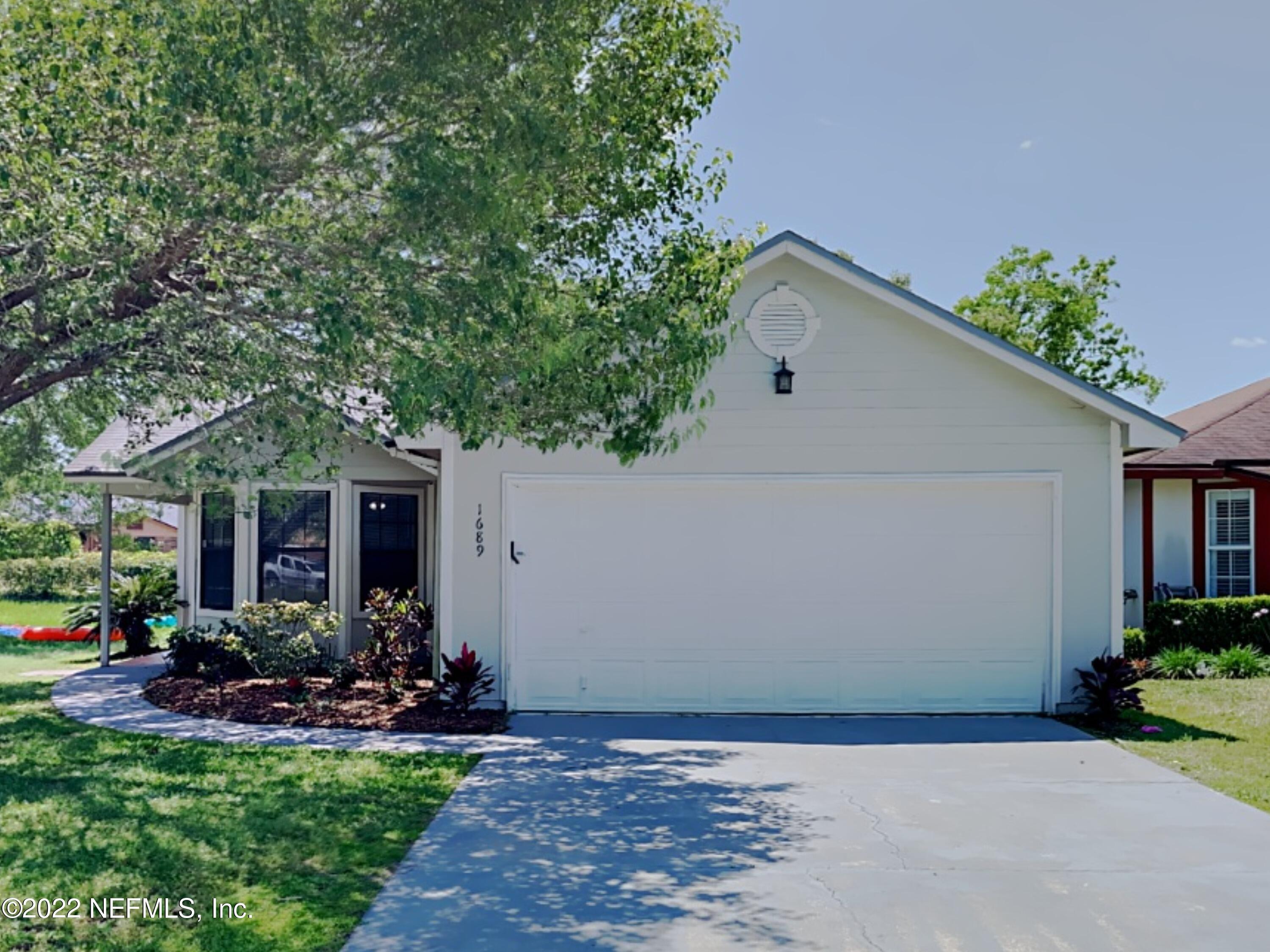1689 Ashwood Circle — photo
