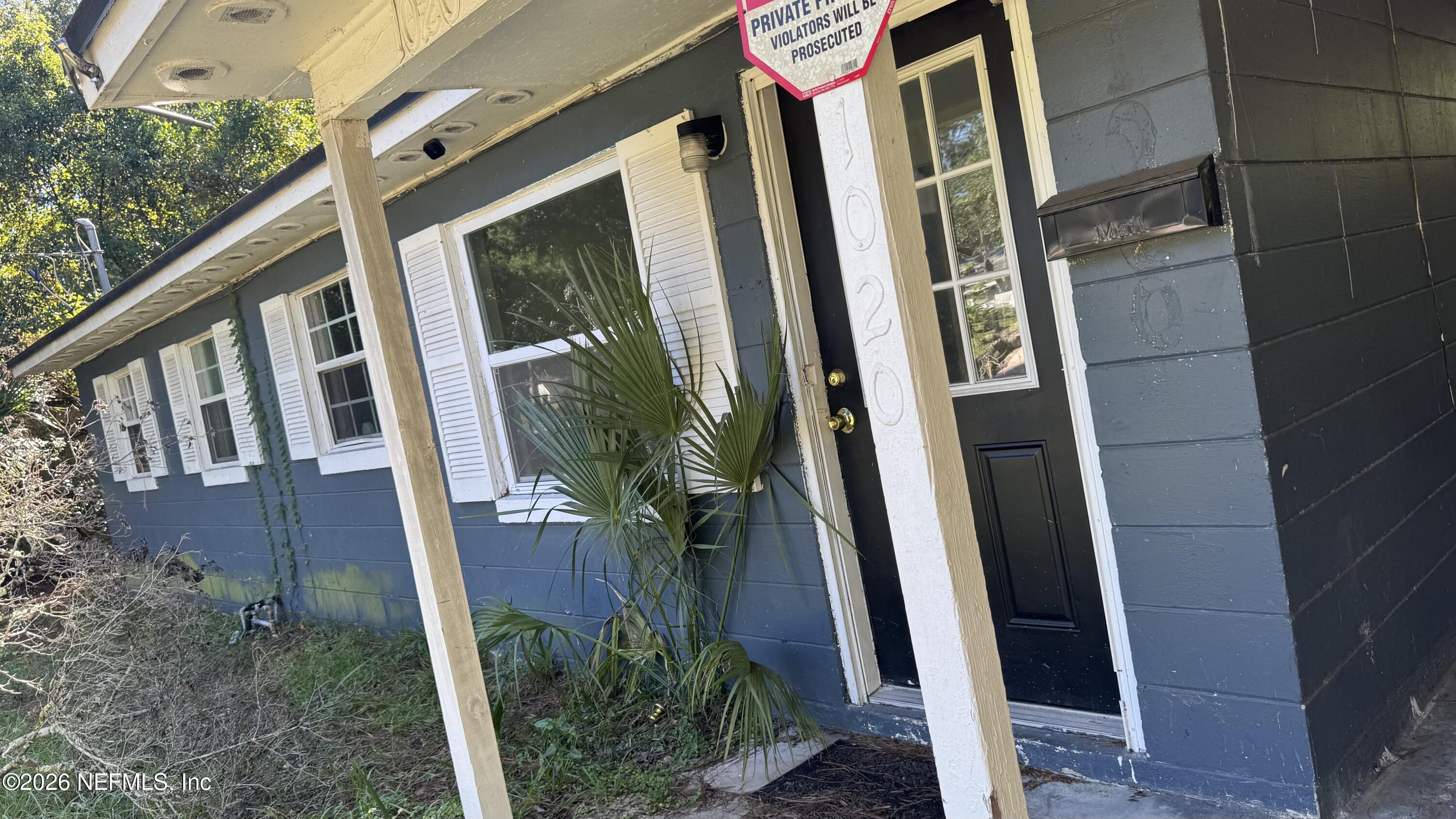 1020 Ake — photo