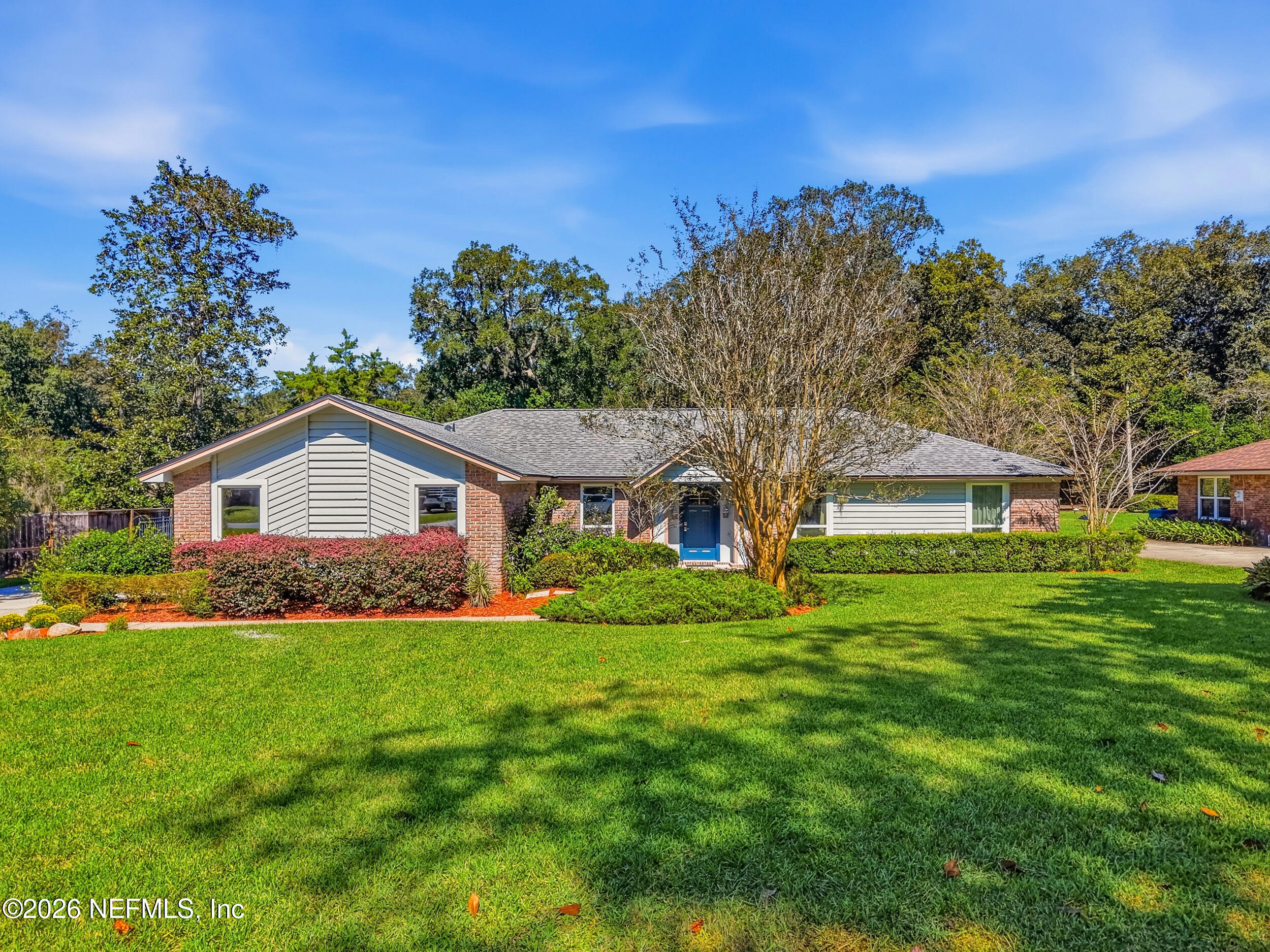 2217 Hunterwood Court — photo