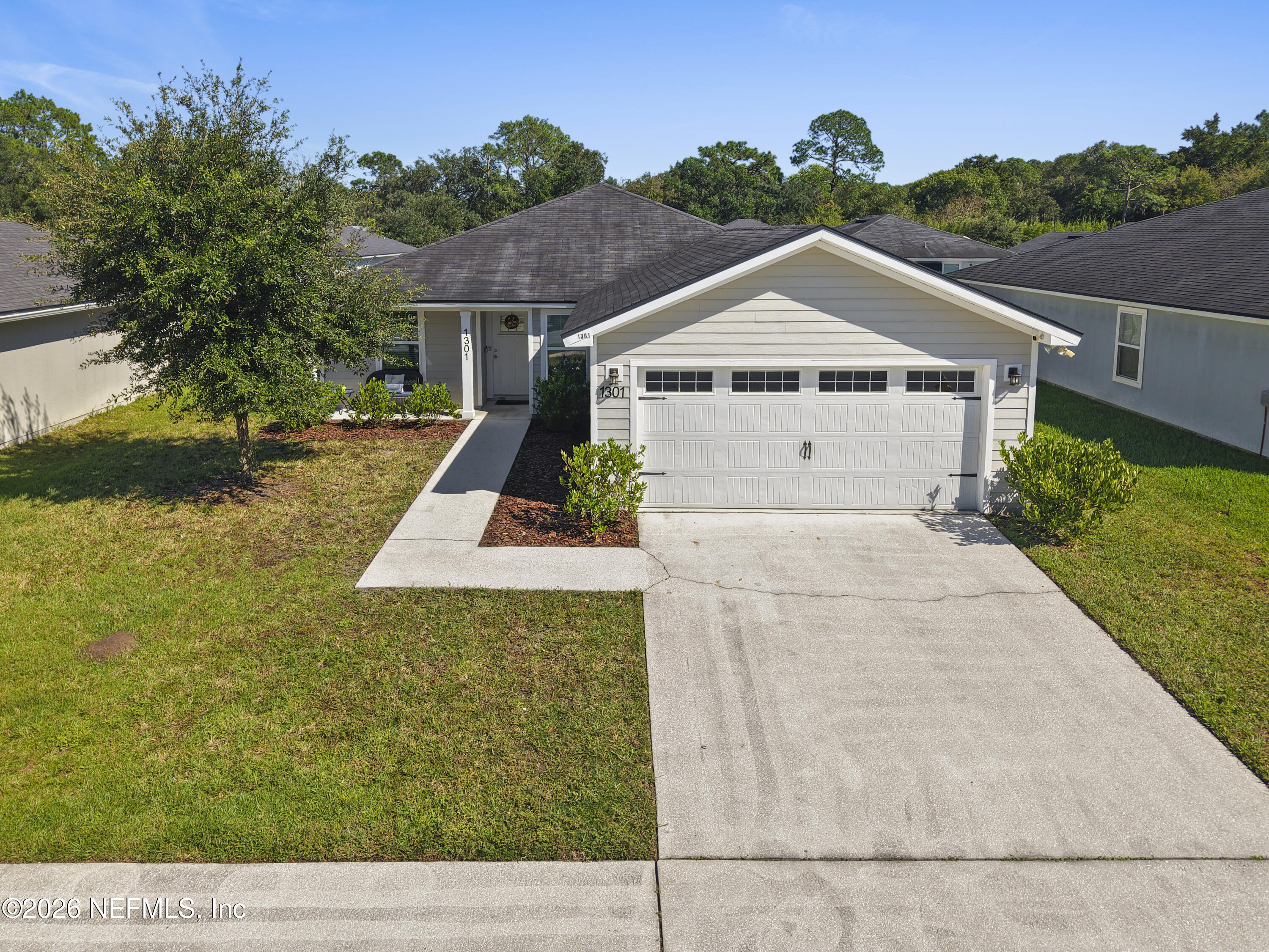 1301 Sarahs Landing Drive — photo