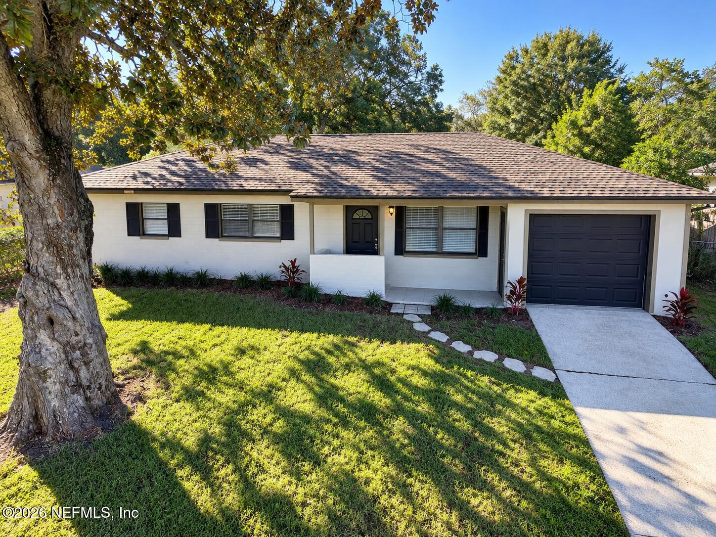 7446 Centauri Road — photo