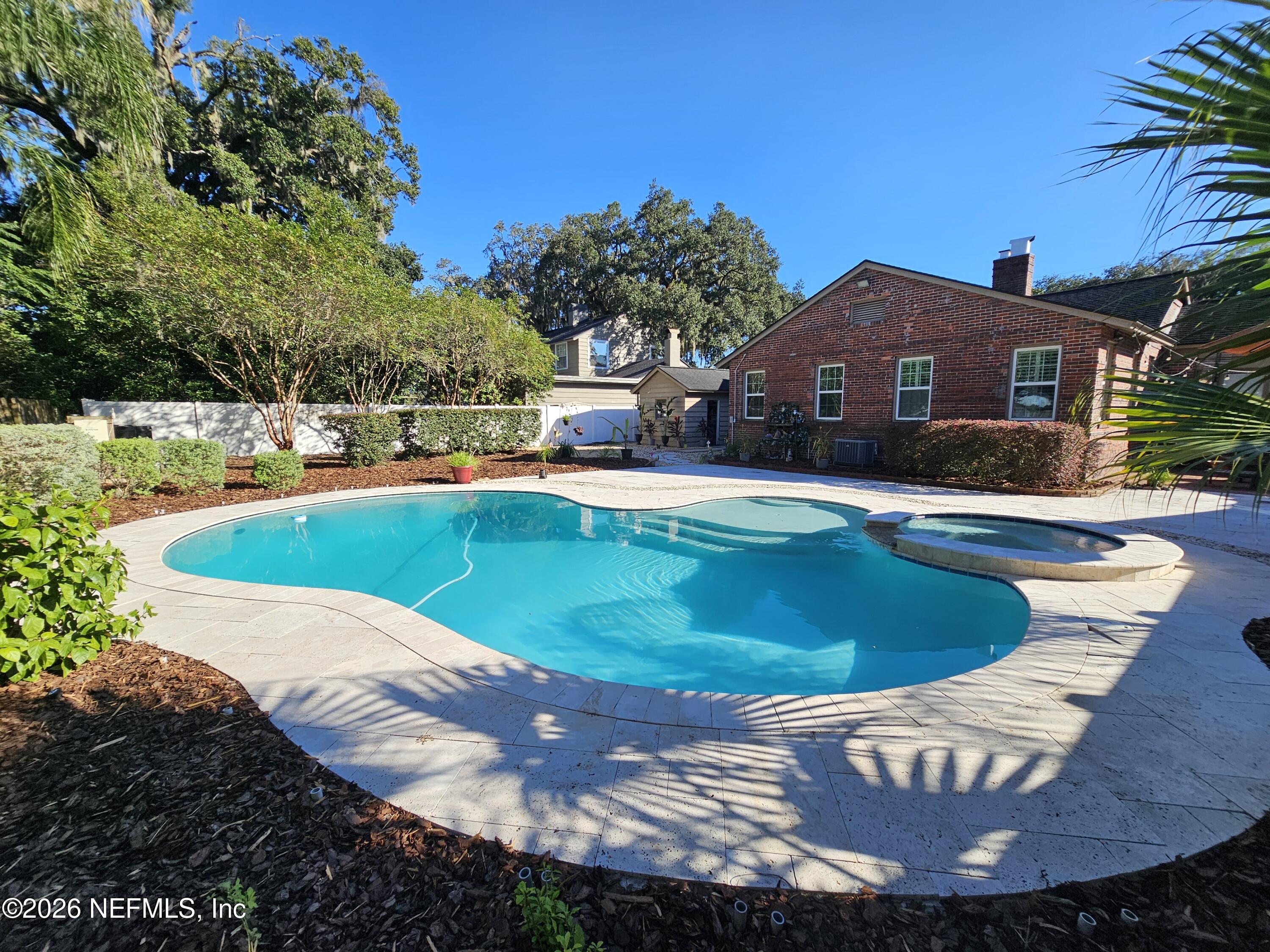 1237 Greenridge Road, Jacksonville, FL 32207 — photo 2