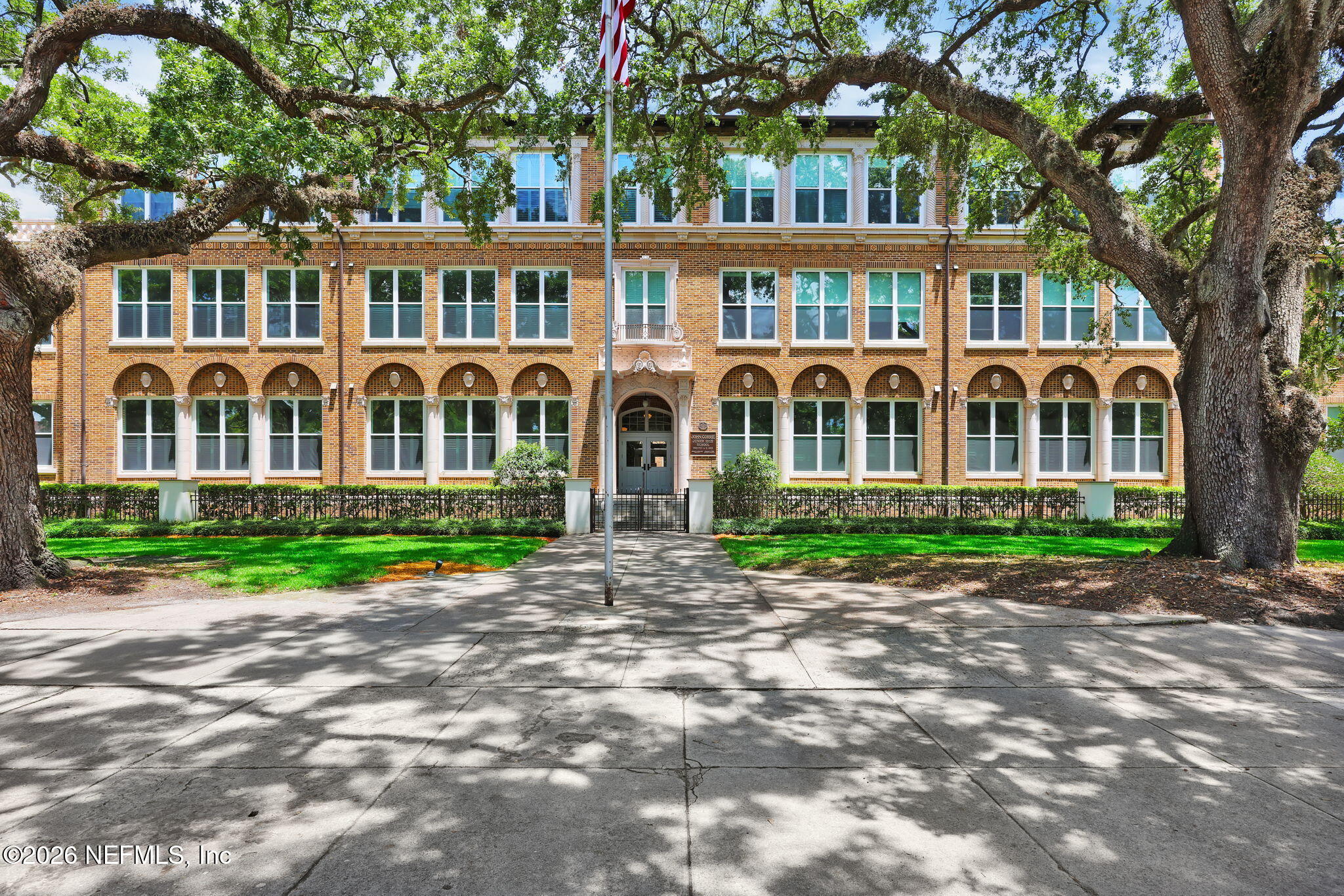2525 College Street Unit 1305 — photo