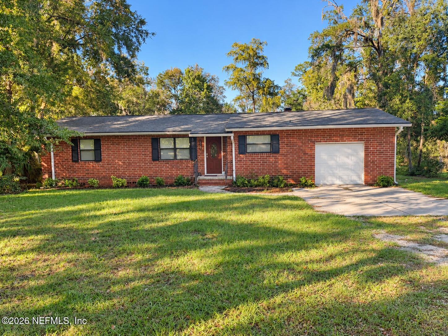 5911 Hyde Park Circle — photo