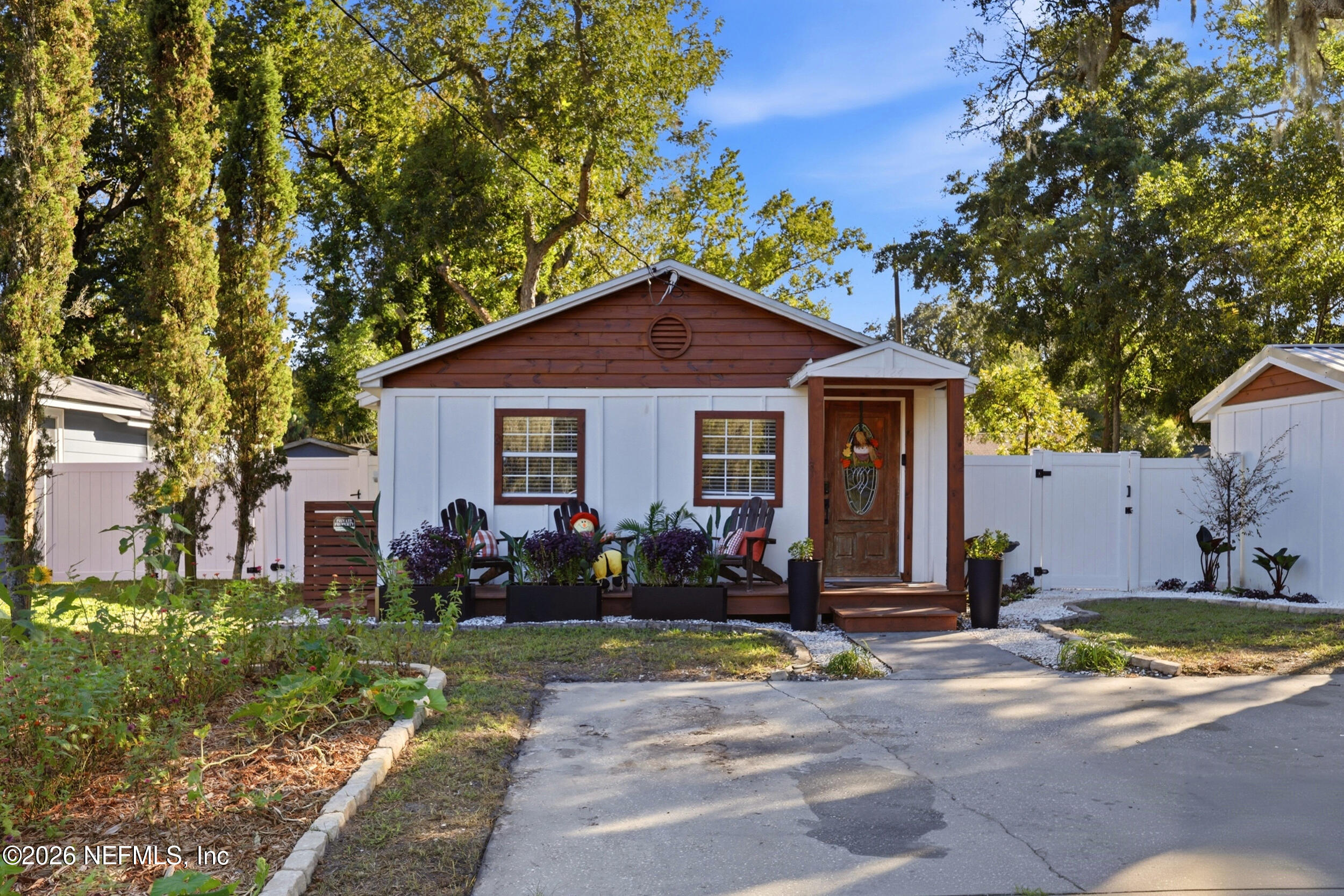 2124 Sheridan Street — photo