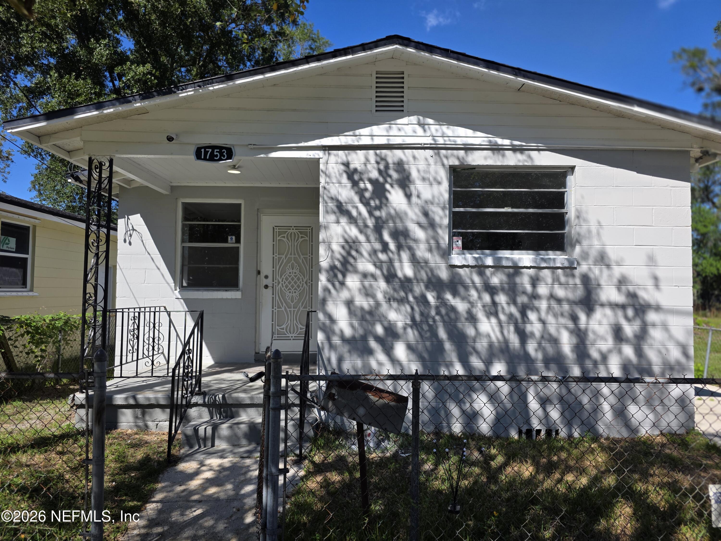 1753 W 12th Street — photo