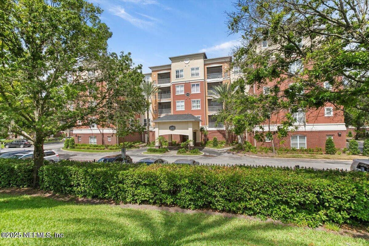 4480 Deerwood Lake Parkway Unit 642 — photo