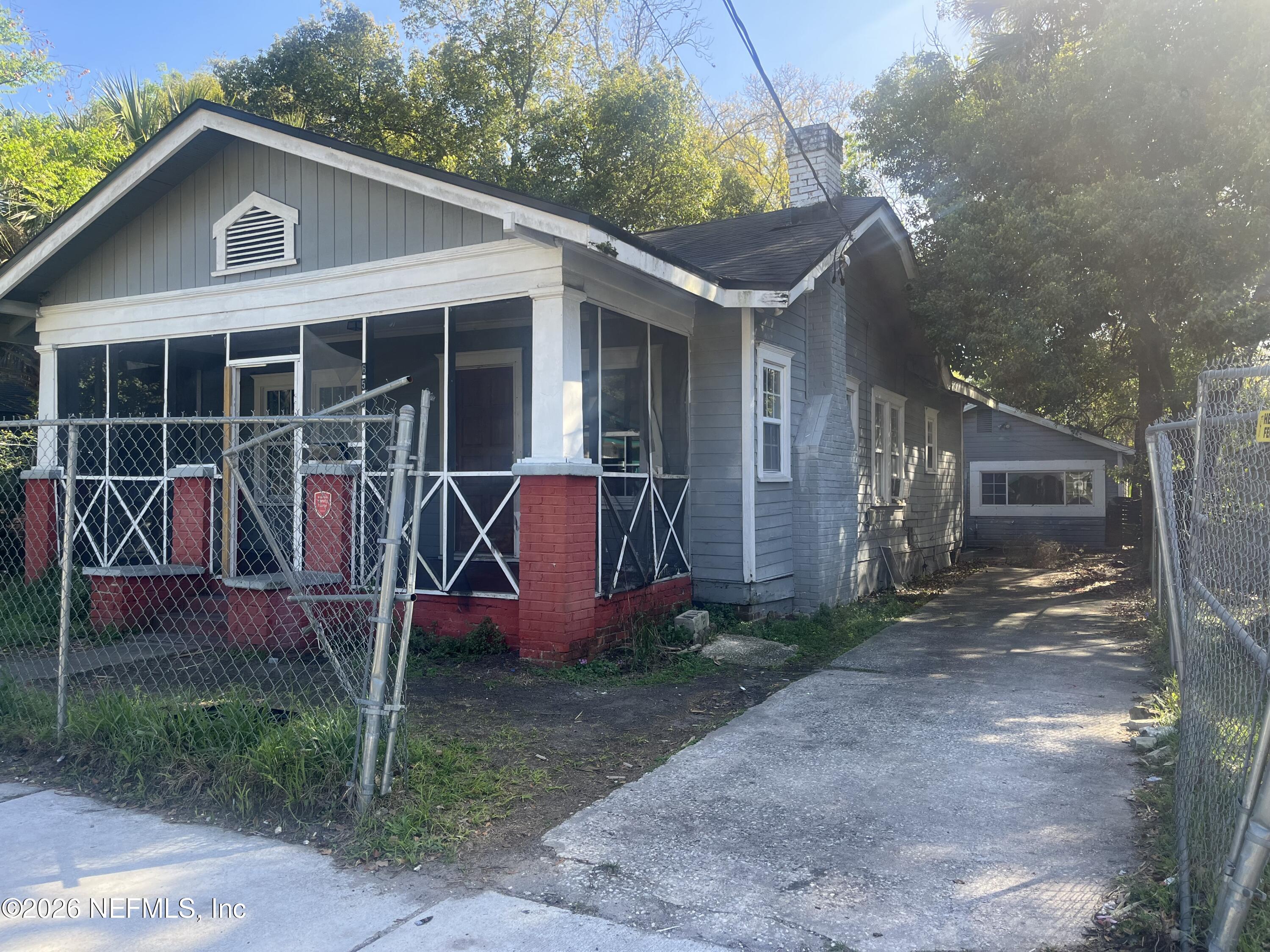 652 Fern Street — photo