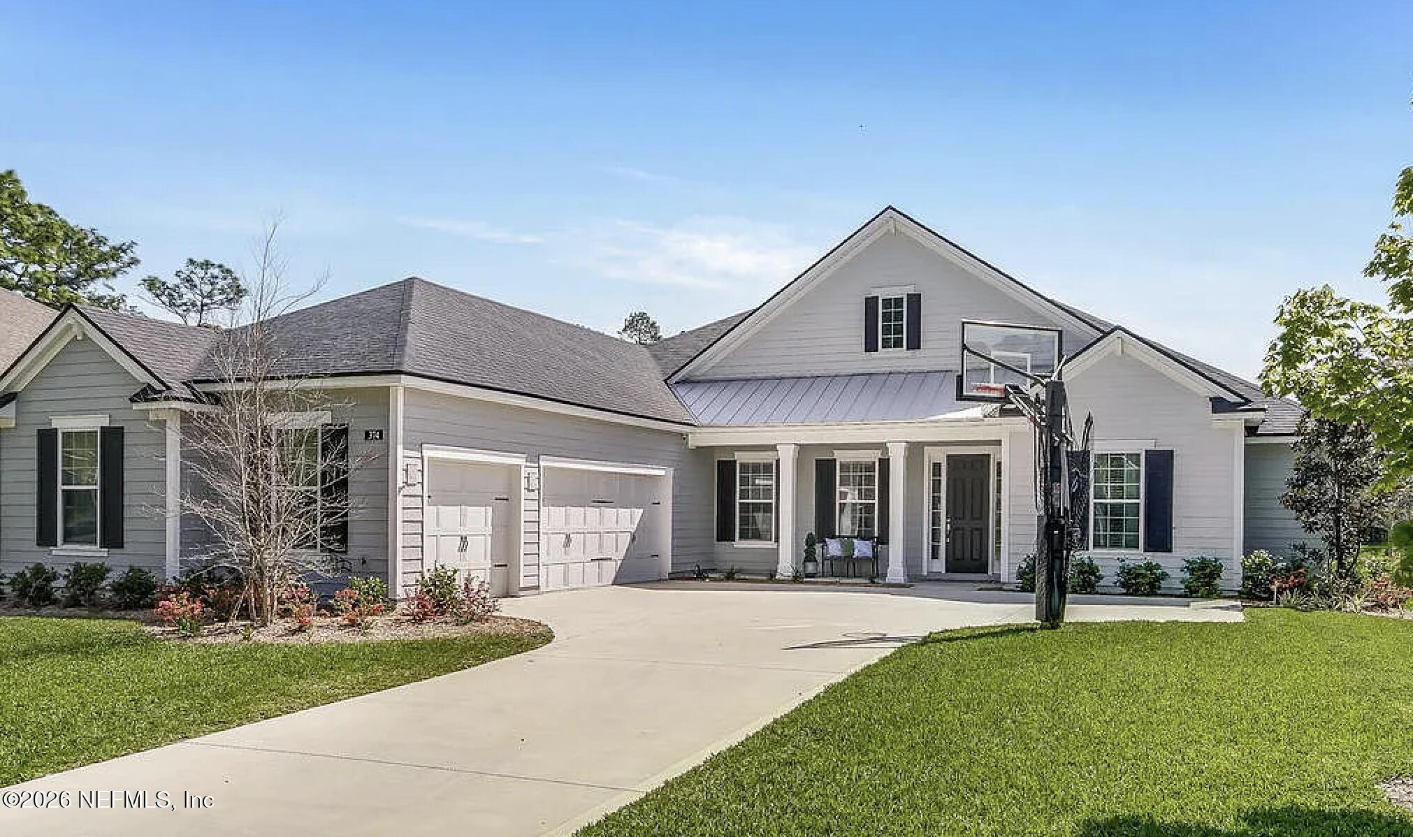 374 Southern Oak Drive — photo