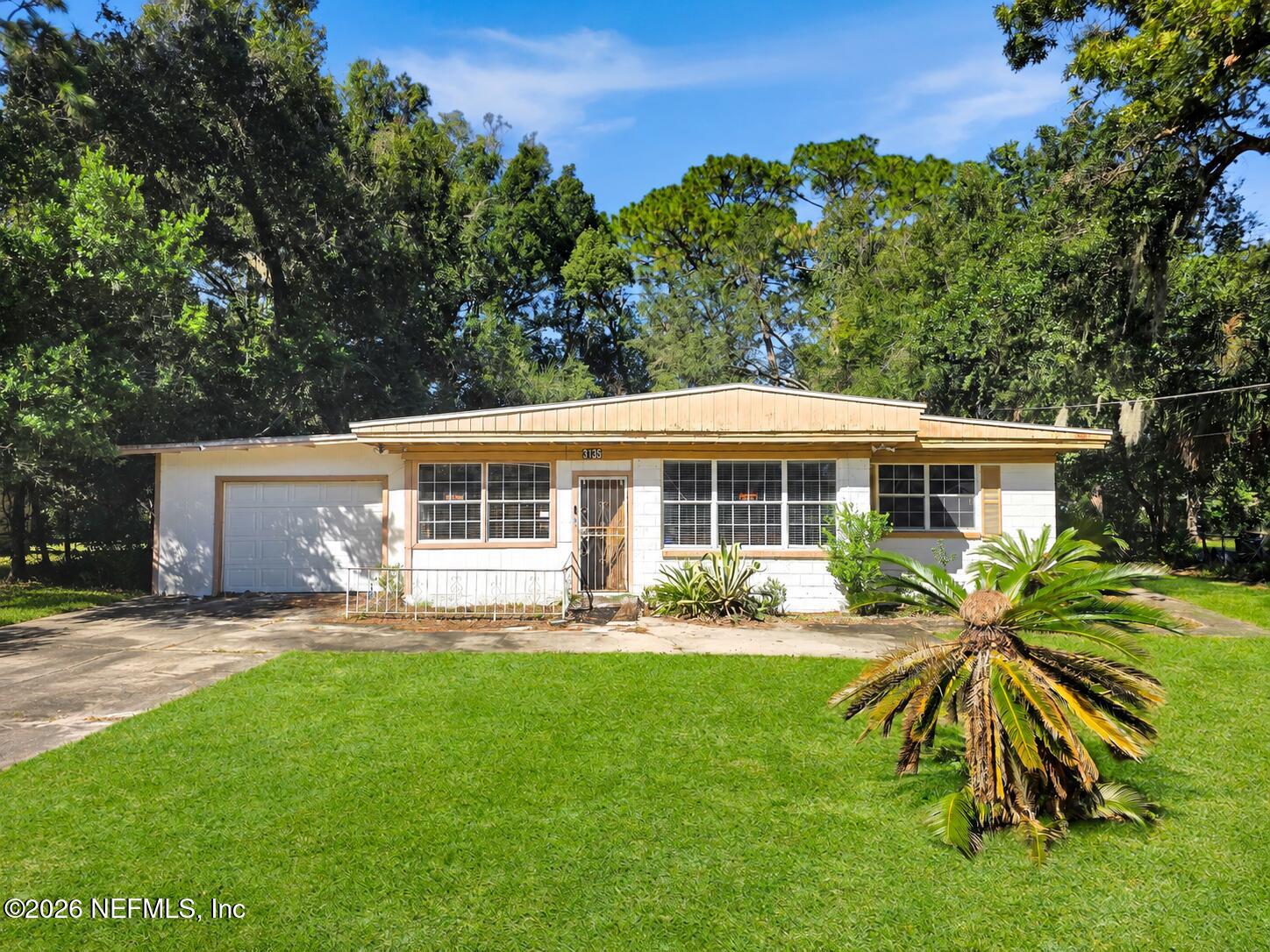 3135 Hickorynut Street — photo