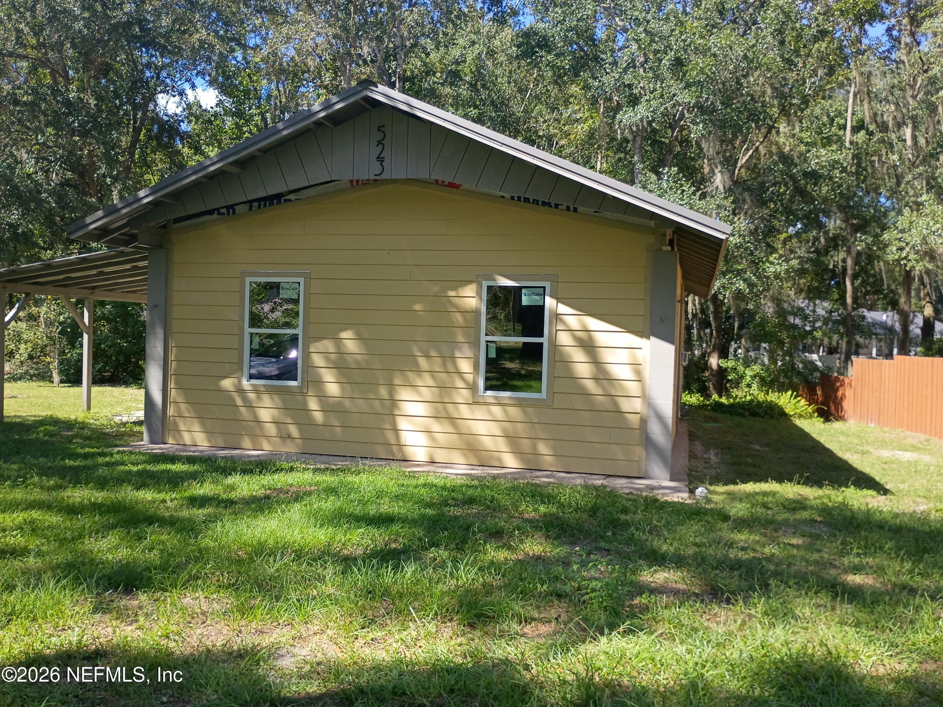 523 SE 28th Way — photo