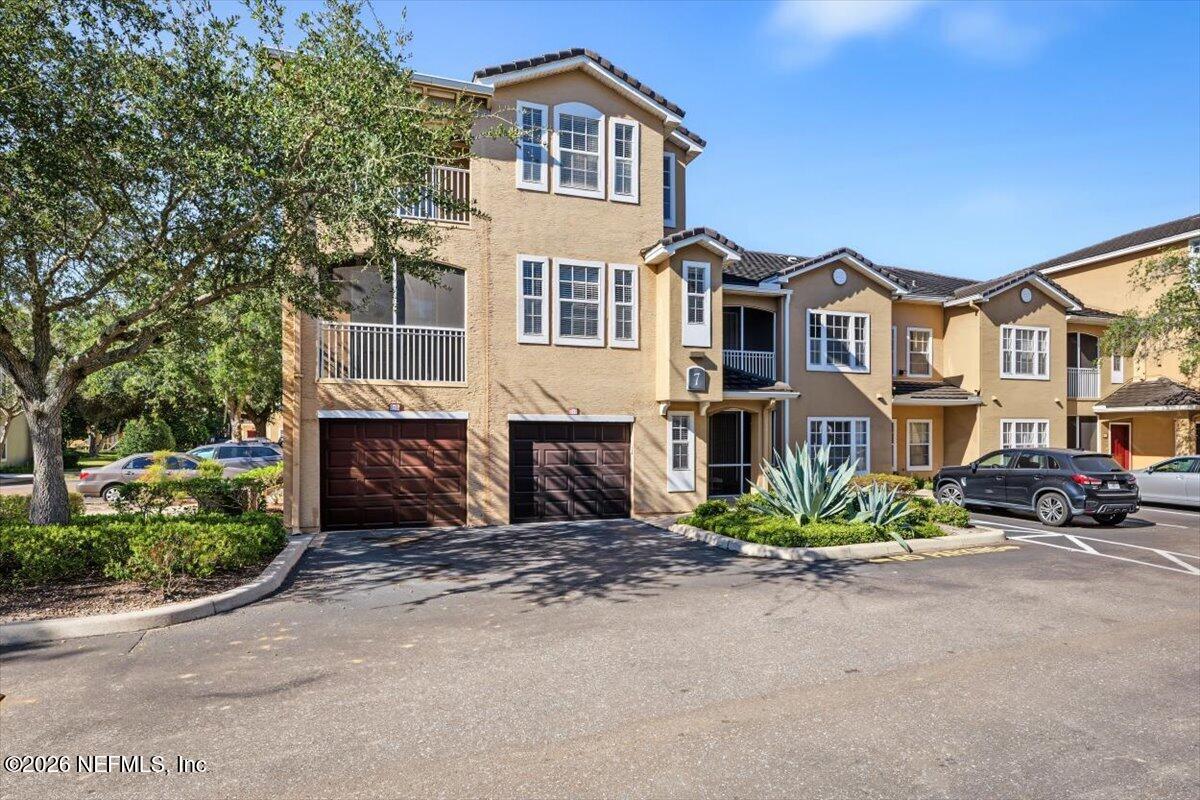 10075 Gate Parkway N Unit 702 — photo