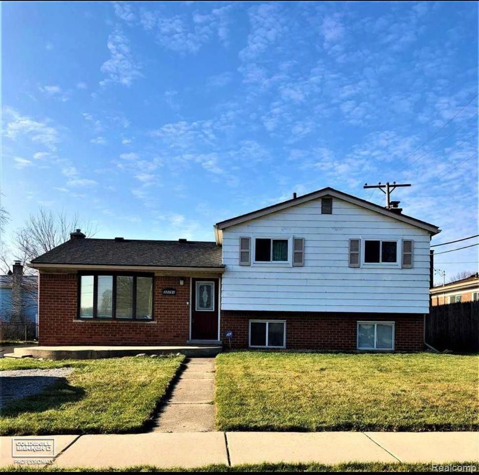 32291 Ryan Road, Warren, MI 48092