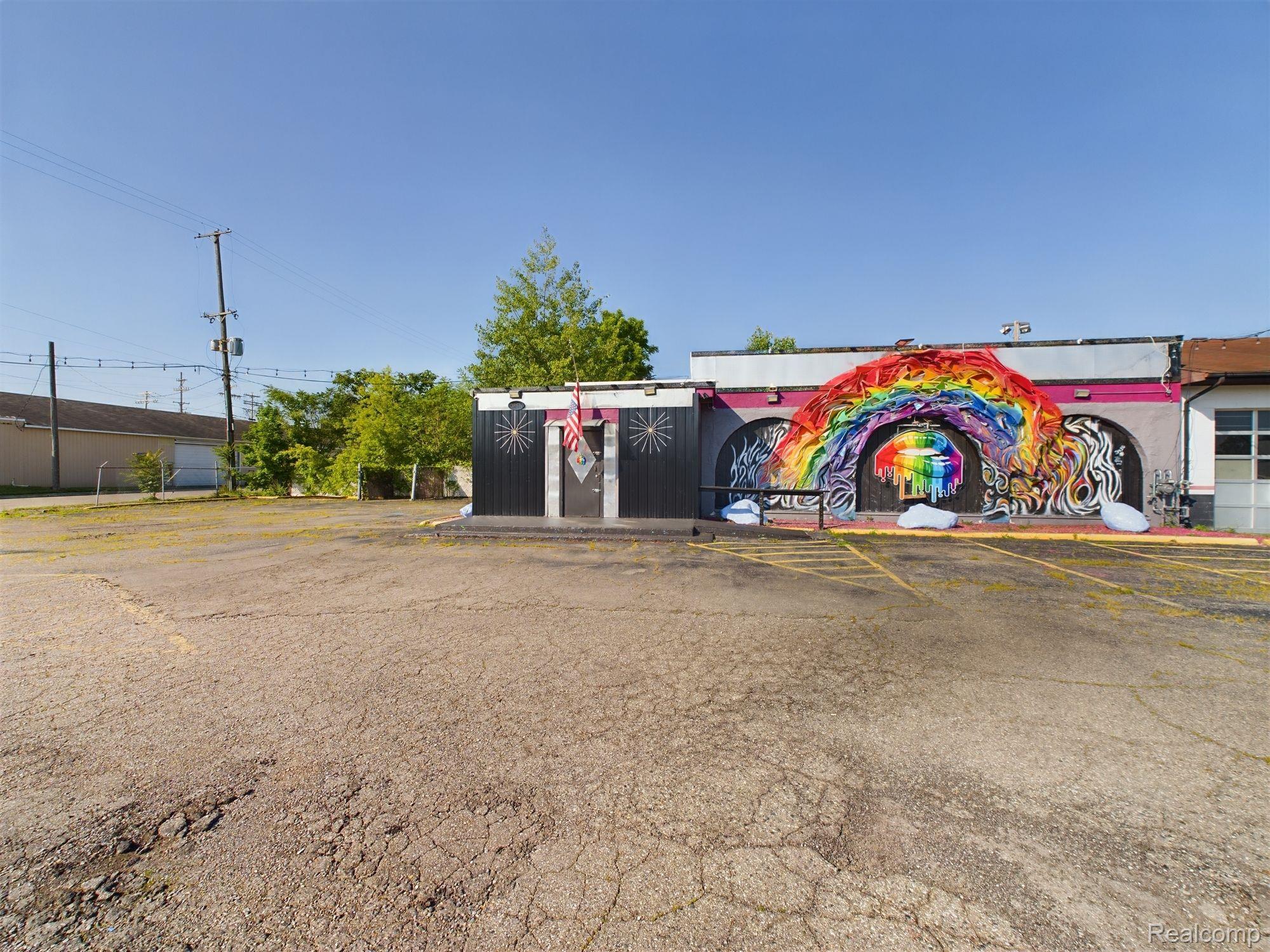1714 S Saginaw Street — photo