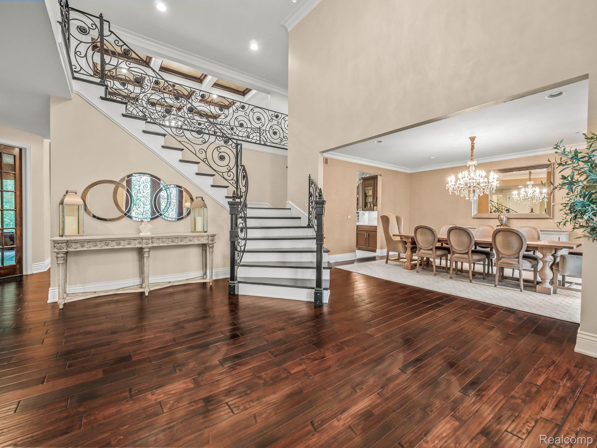 6935 Valley Spring Road, Bloomfield Hills, MI 48301 — photo 2