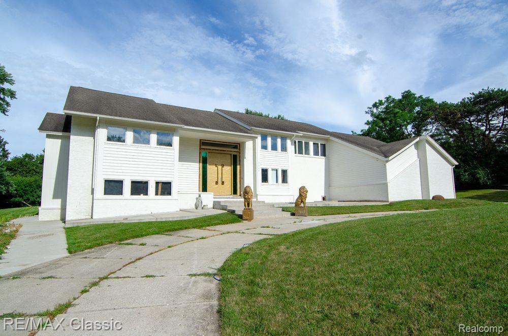 3865 Stonecrest Road — photo