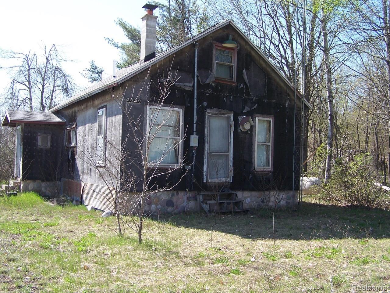 2720 Sawyer Road — photo