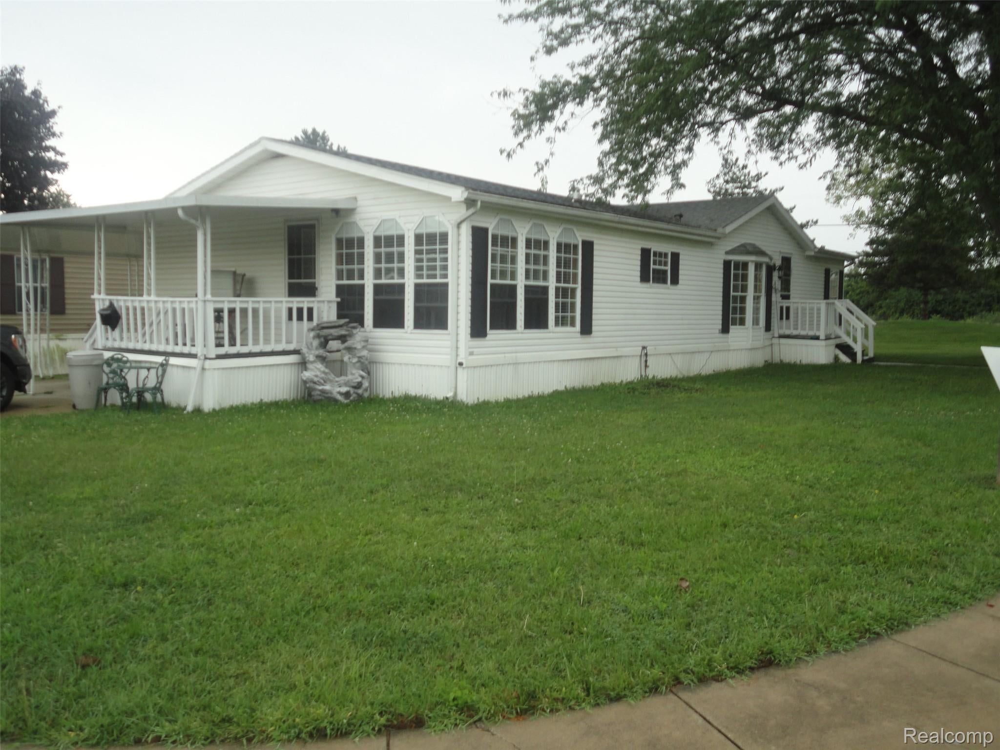 251 Inverness — photo