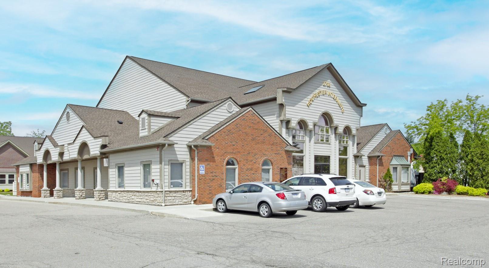 2708 S Rochester Road, Rochester Hills, MI 48307