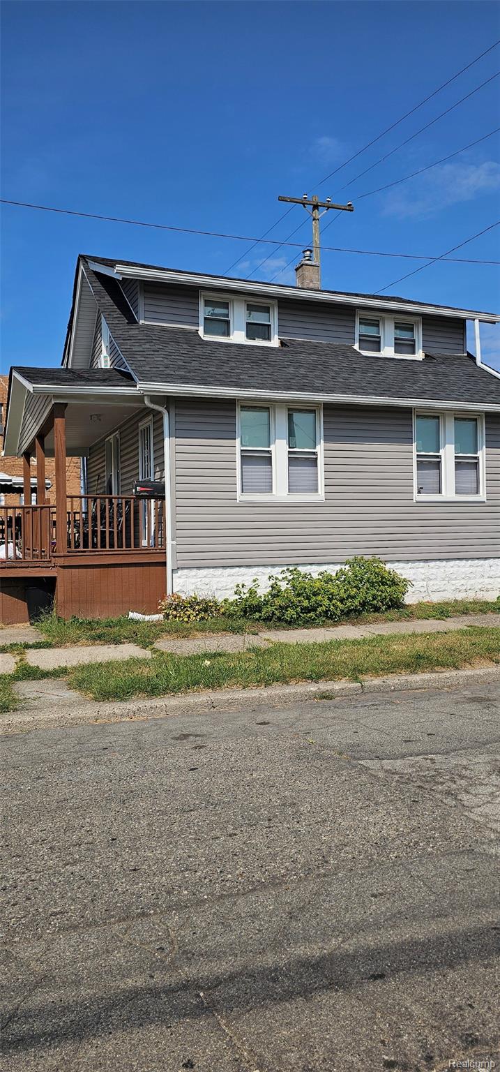 99 E Great Lakes Street — photo