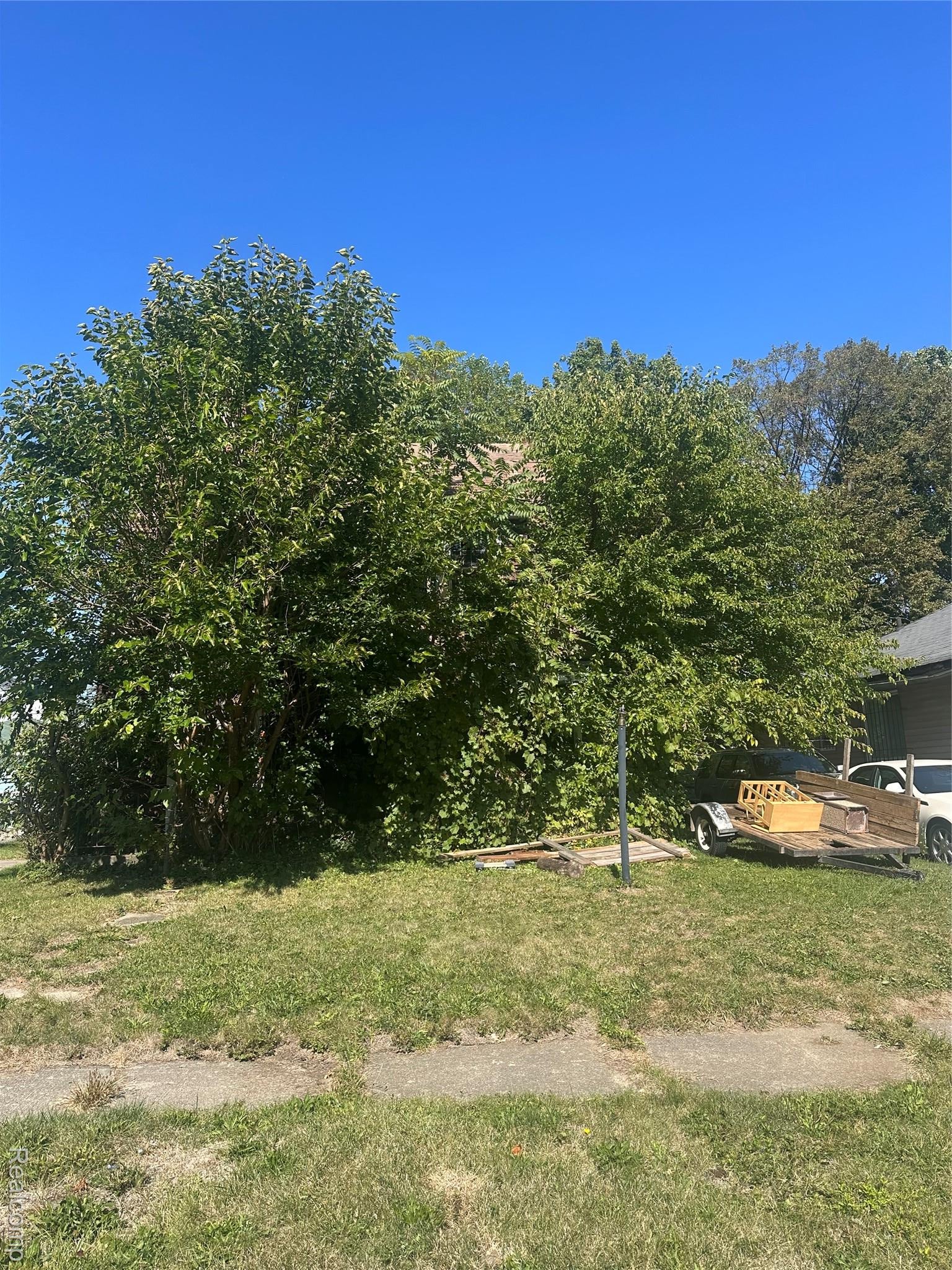 2302 Mallery Street — photo
