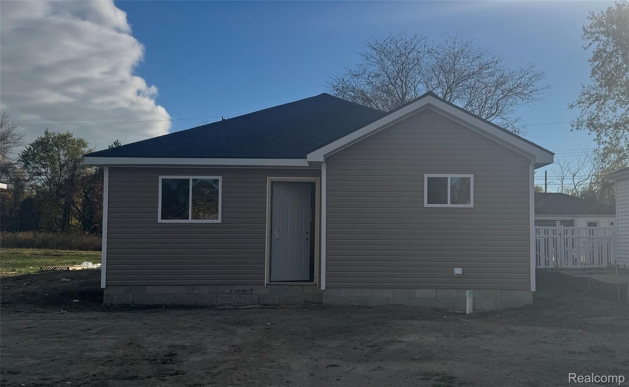 23266 Wellington Avenue — photo