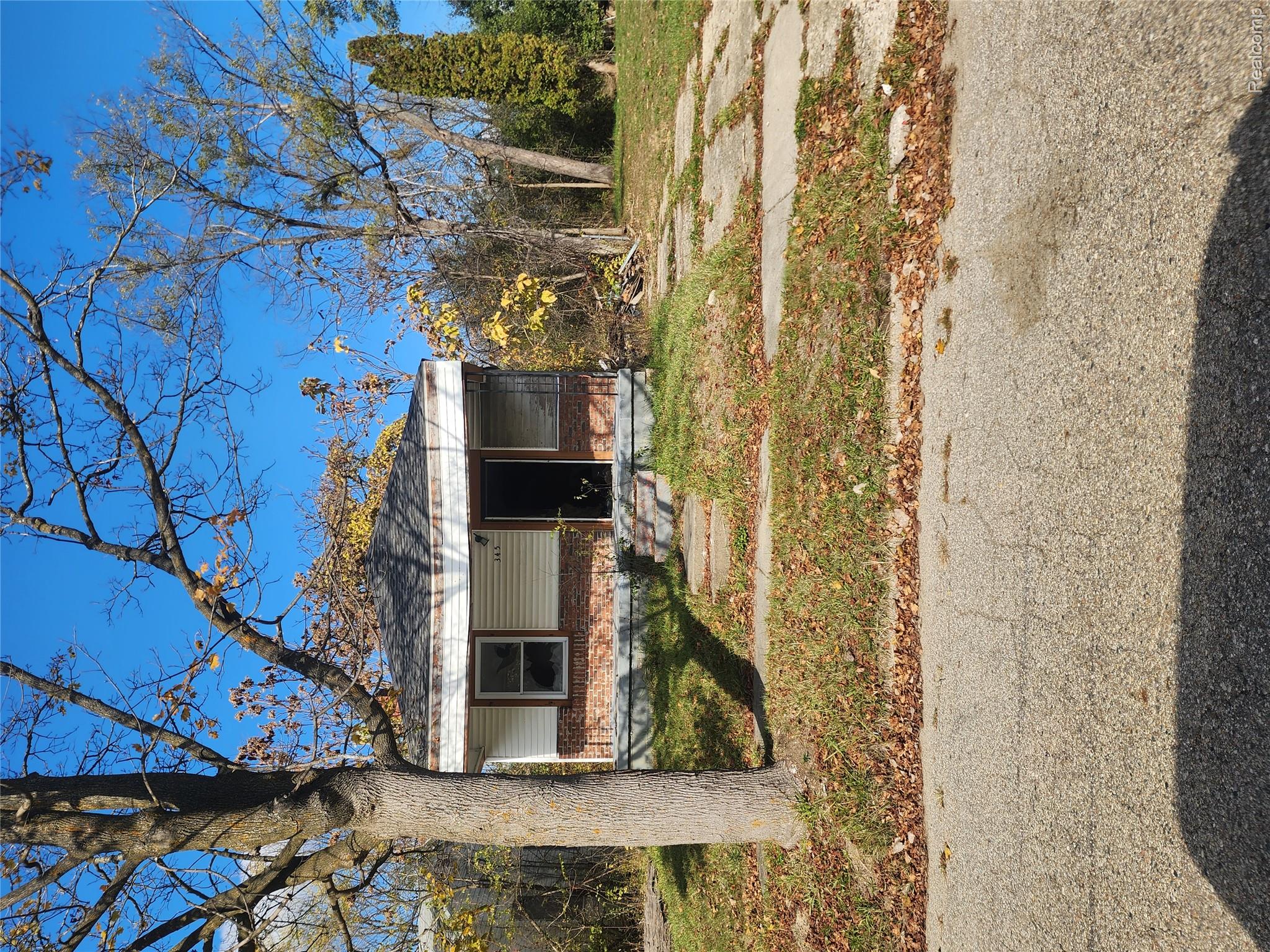 345 E Austin Avenue — photo