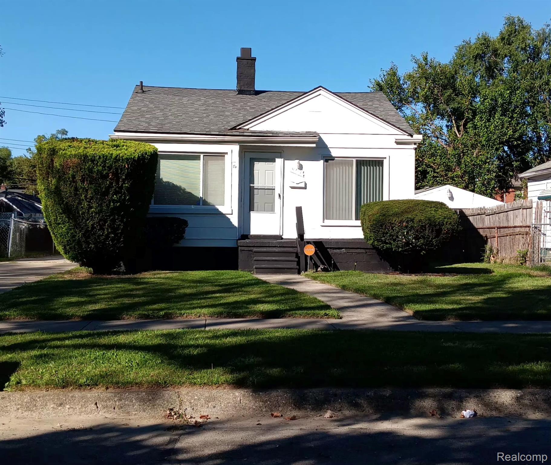 9251 Plainview — photo