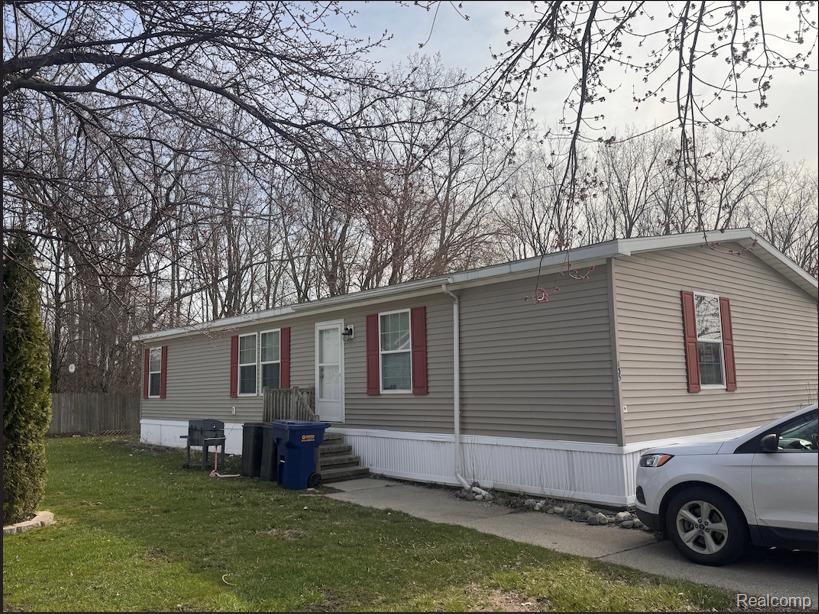 165 S Opdyke Road — photo