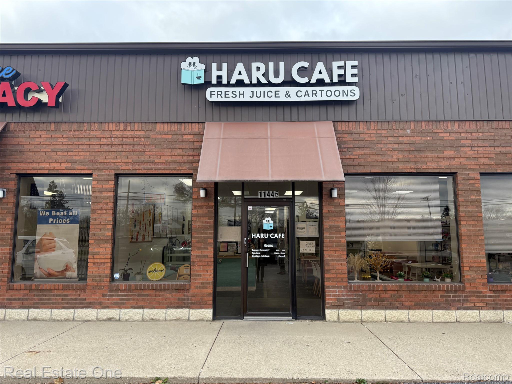 11445 15 Mile Road — photo