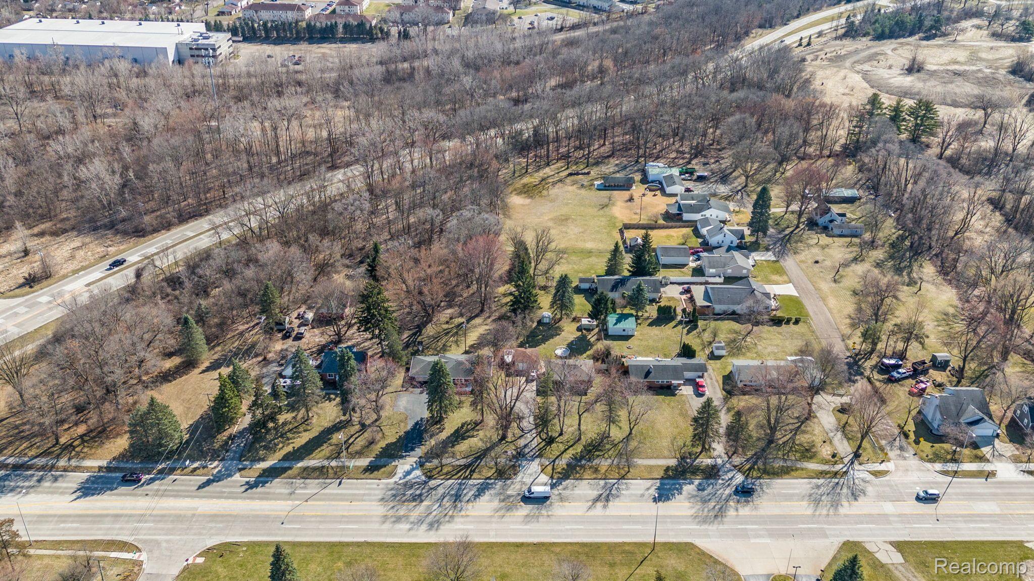 405 W Walton Boulevard — photo