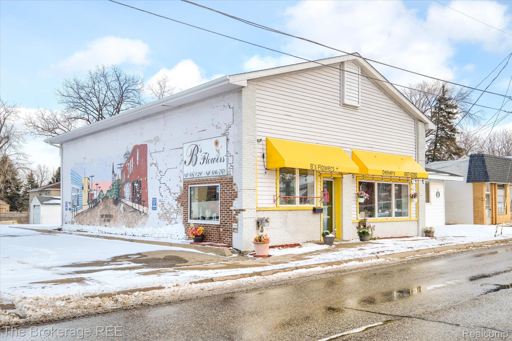 755 E Mount Morris Street — photo