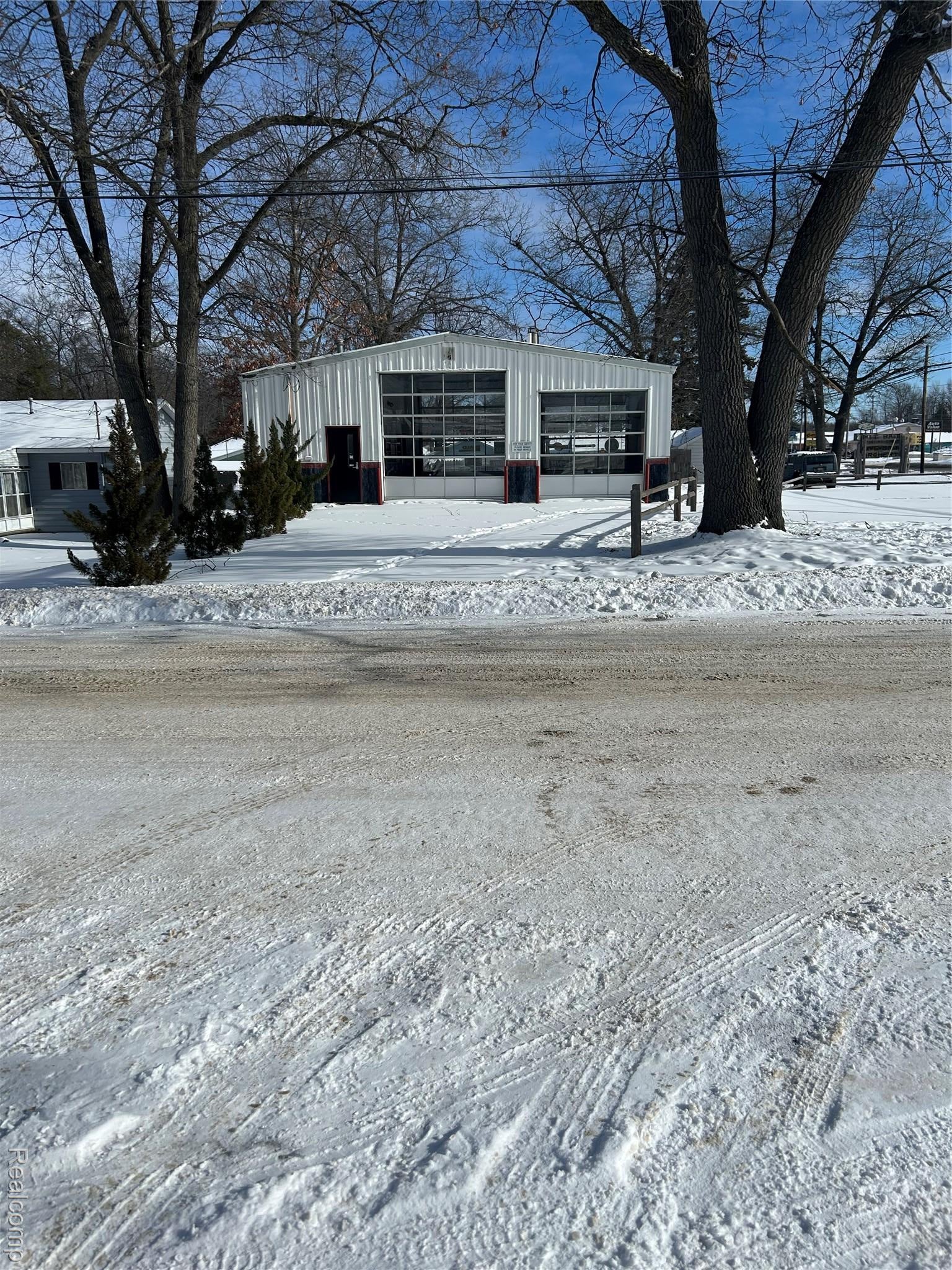 3044 W Houghton Lake Drive — photo