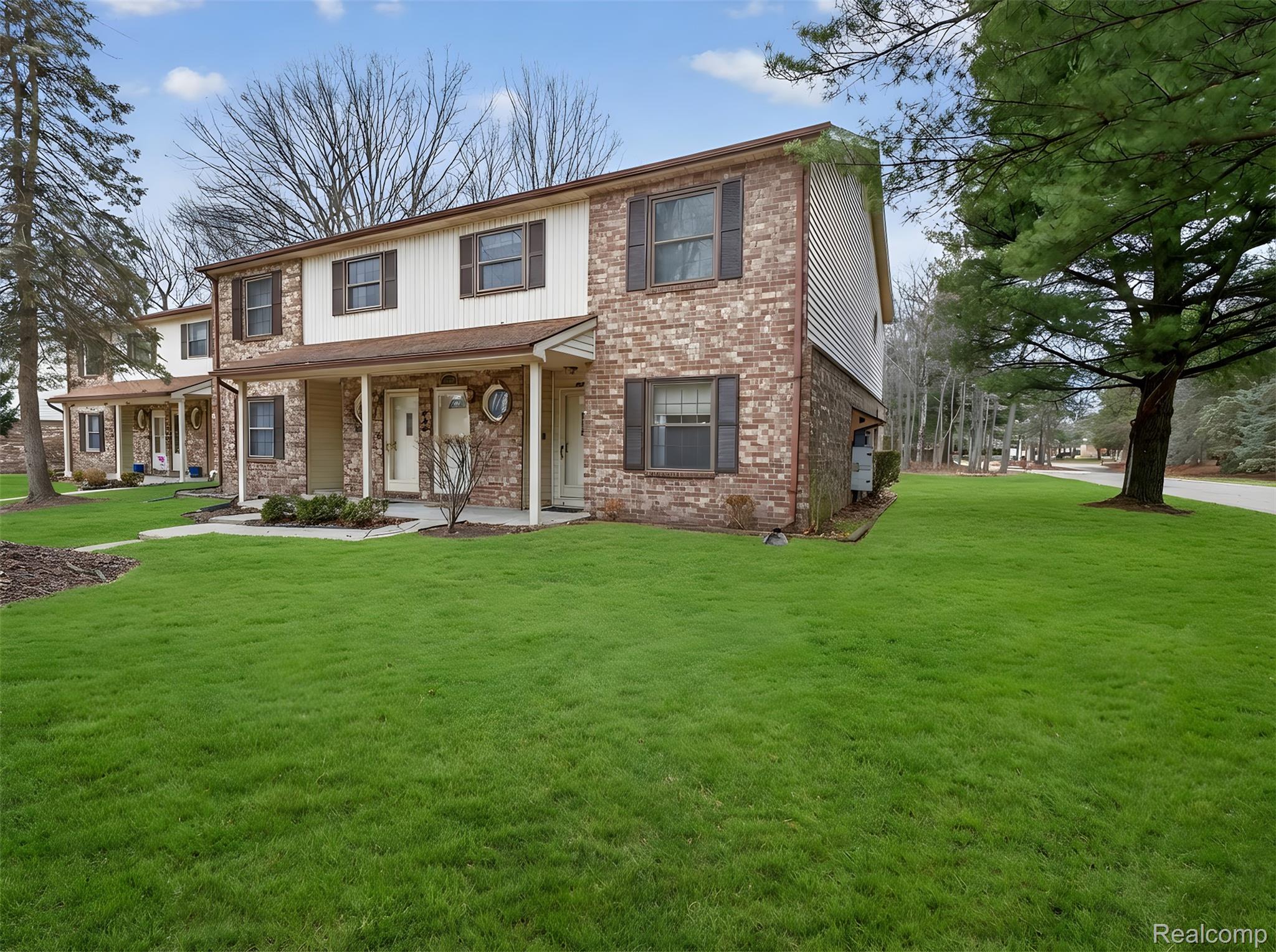 35652 Castlewood Court — photo