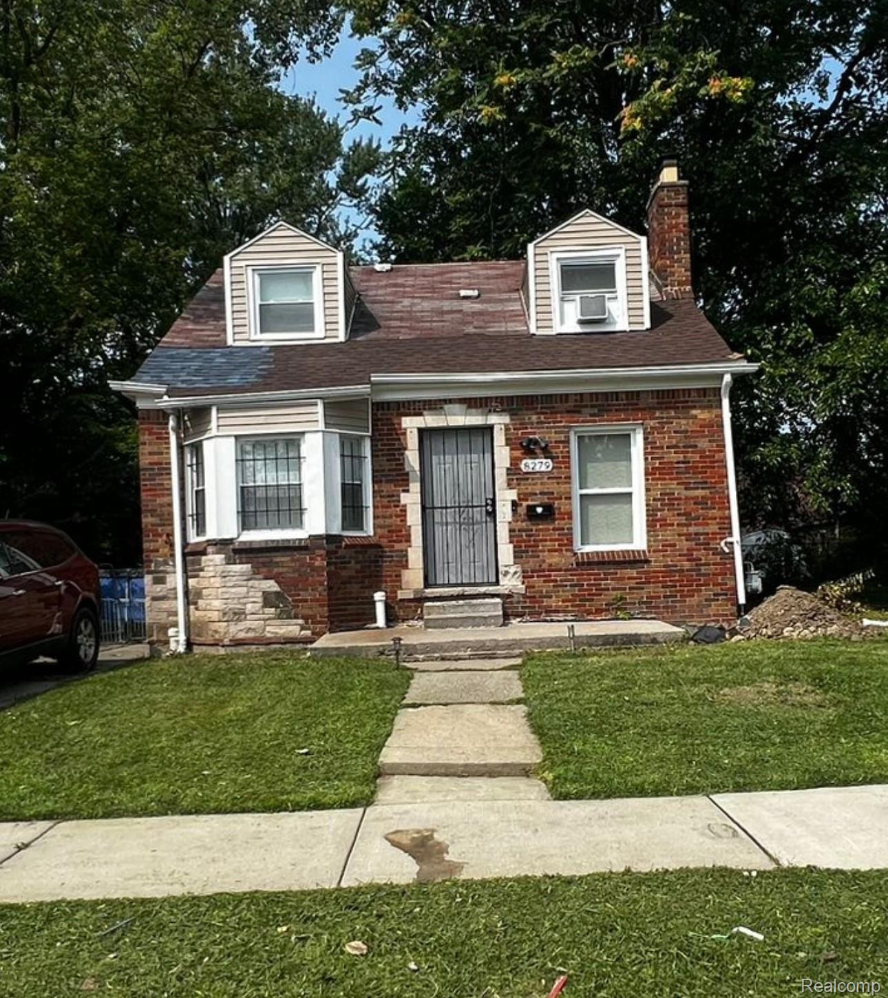 8279 Greenlawn Street — photo