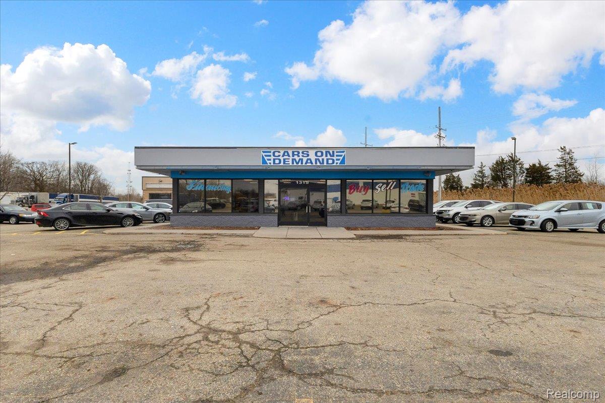1315 S Waverly Road — photo
