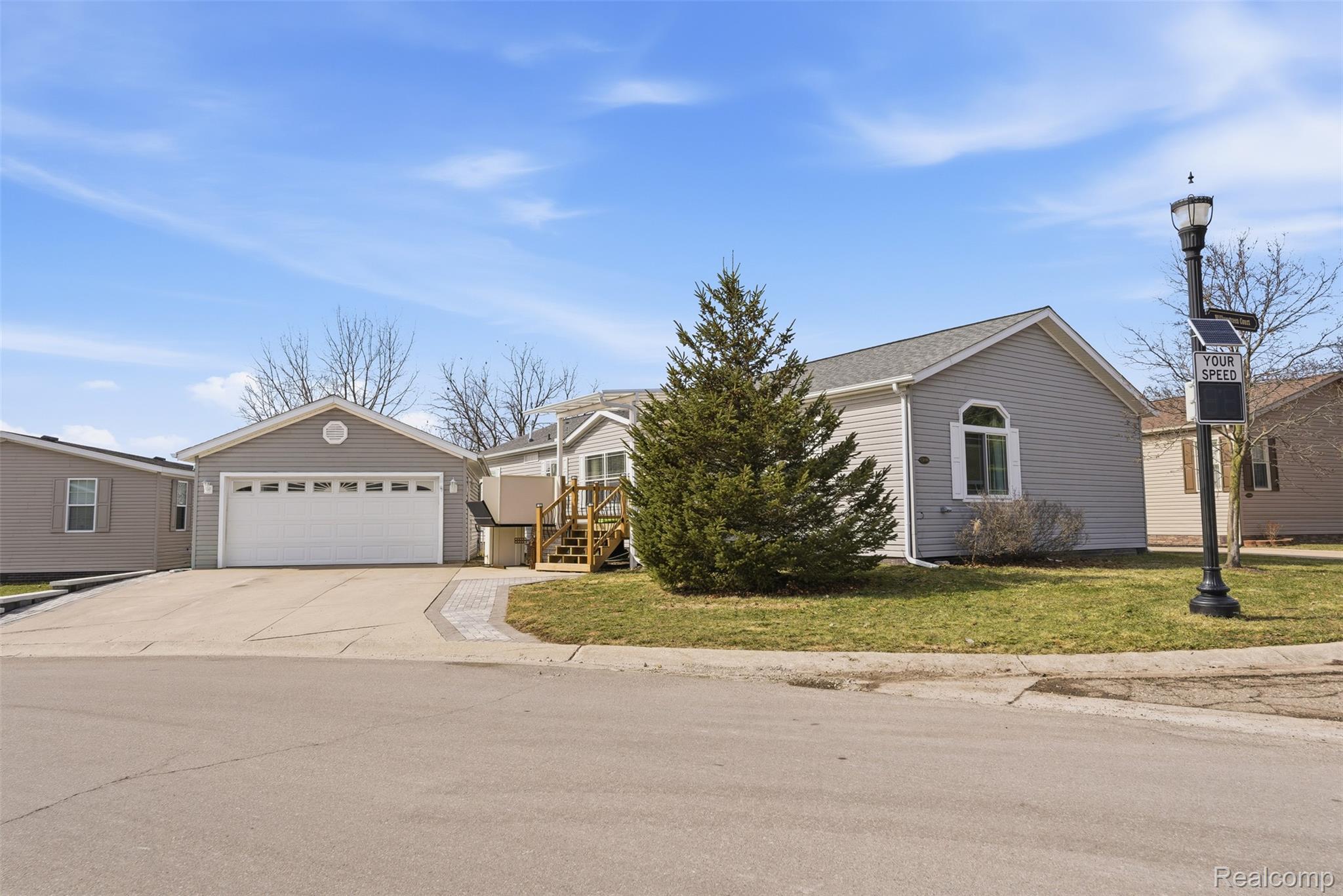11050 Willowgreen Court — photo