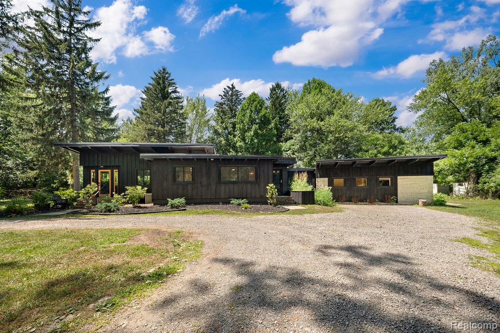 5831 Browntown Road — photo