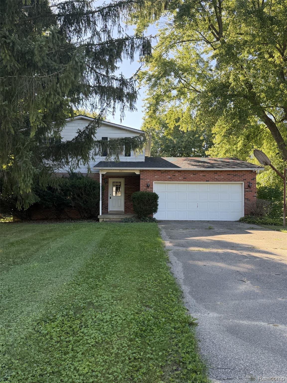 591 Gregory Drive — photo