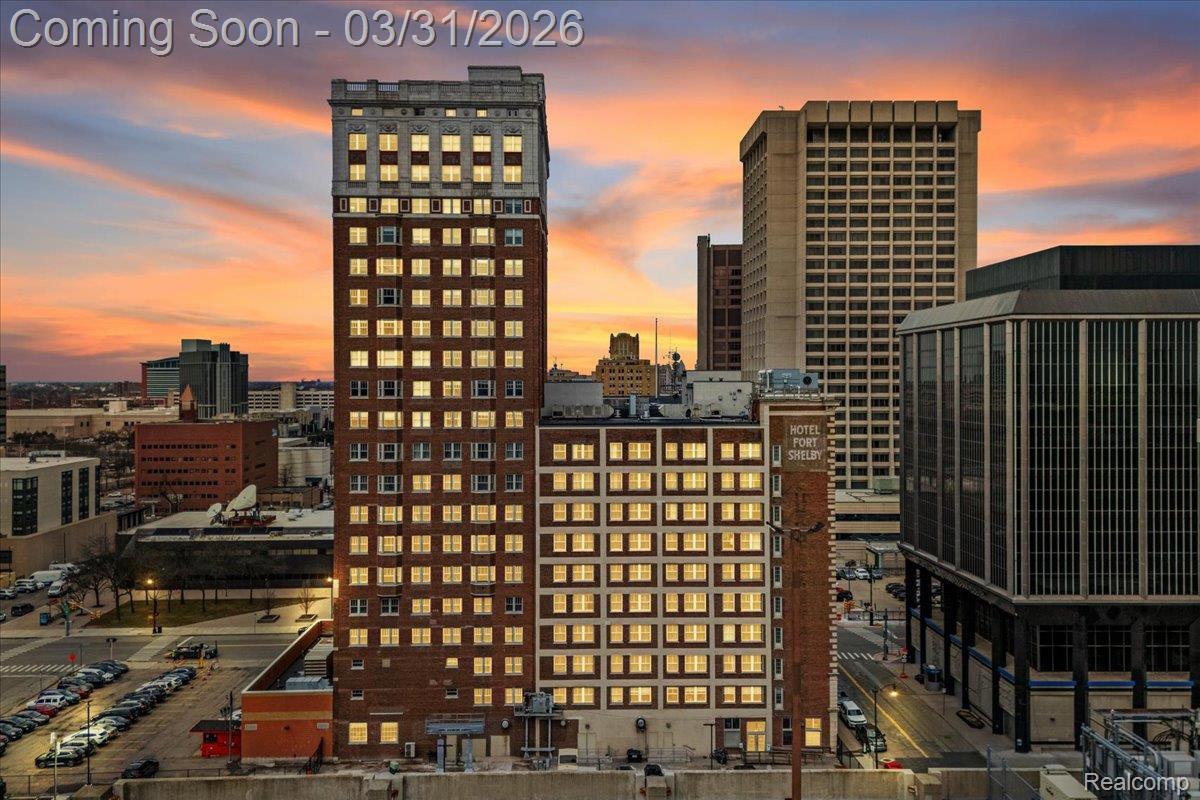 525 W Lafayette Boulevard 21C — photo