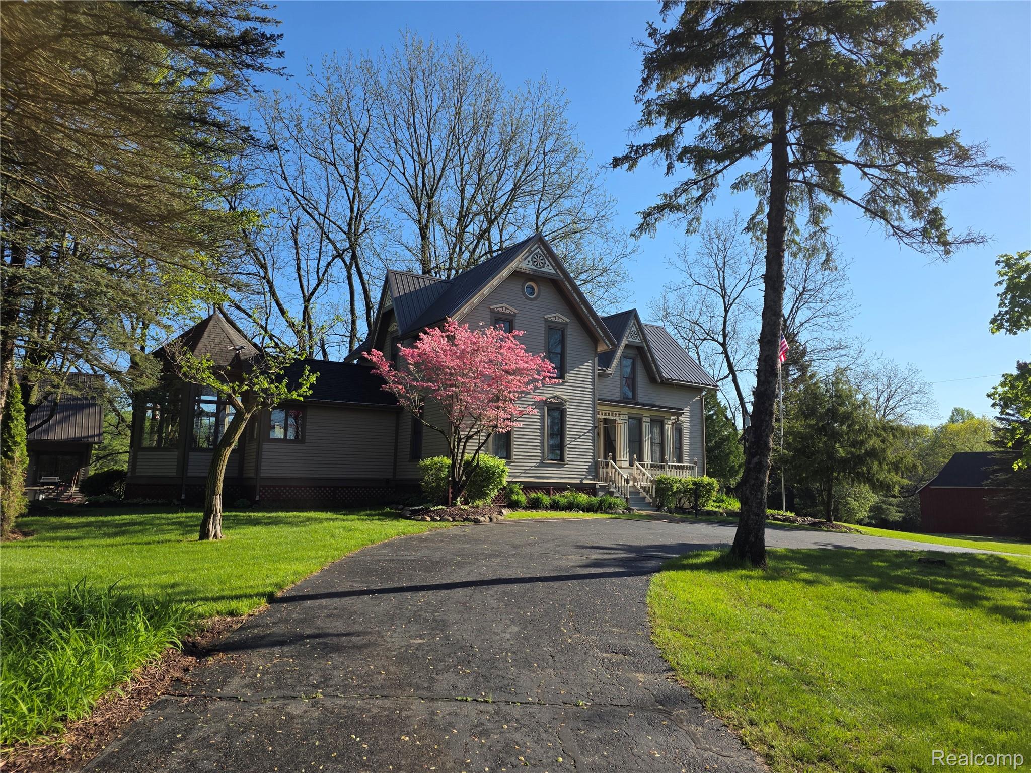3801 Hollow Corners Road — photo