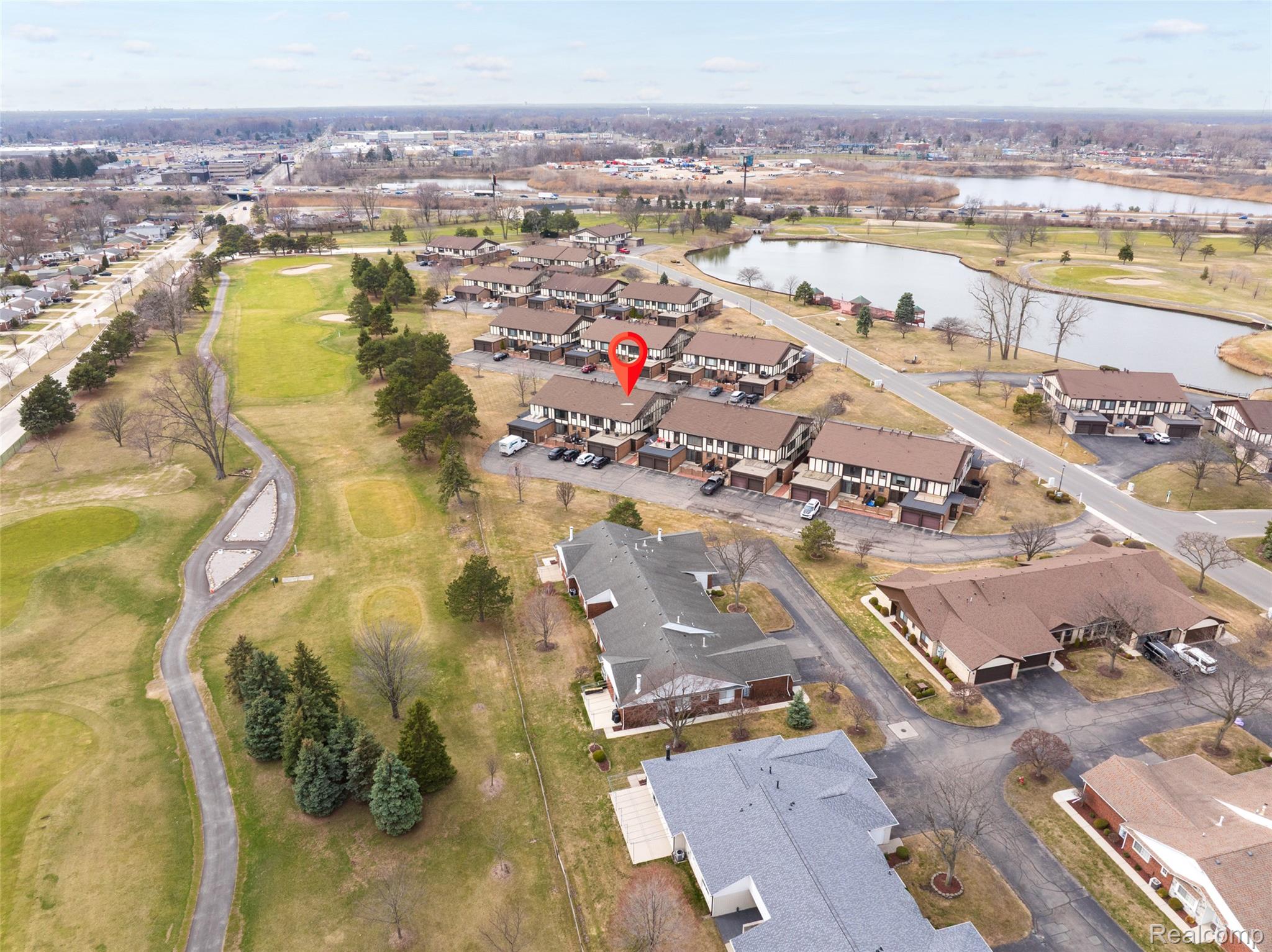 517 Country Club Drive — photo