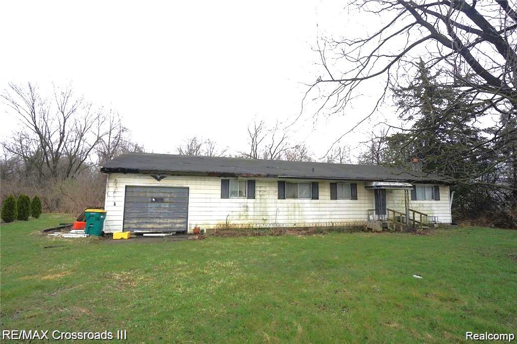 7047 Haggerty Road — photo