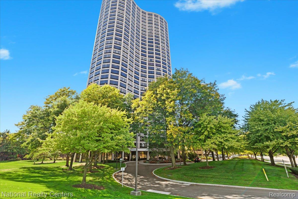 5000 Town Center 408 — photo