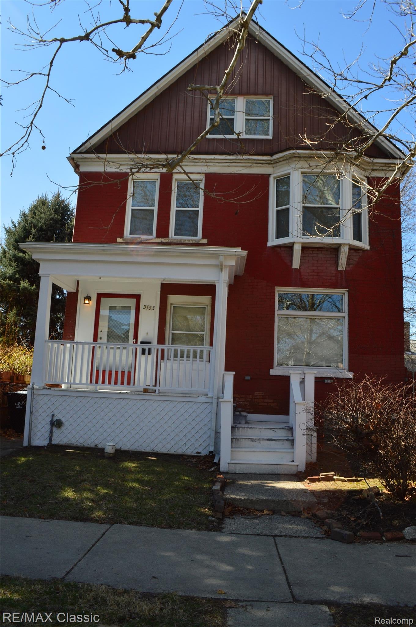 5153 Commonwealth Street — photo