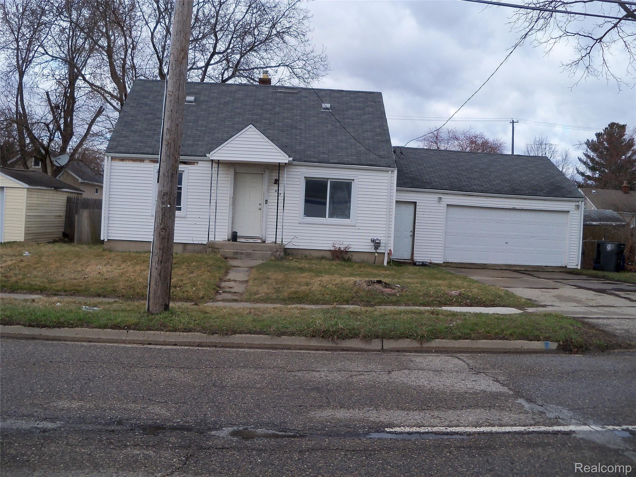 413 E Hemphill Road — photo