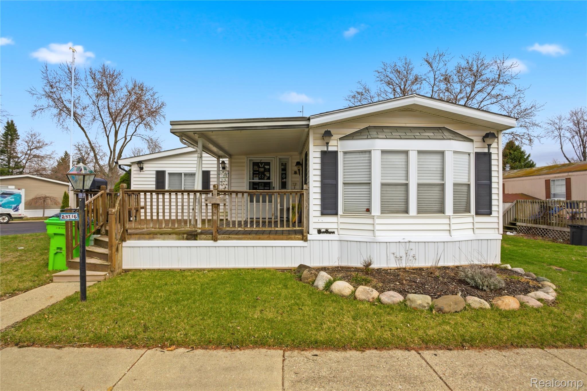 25716 Jackson St — photo